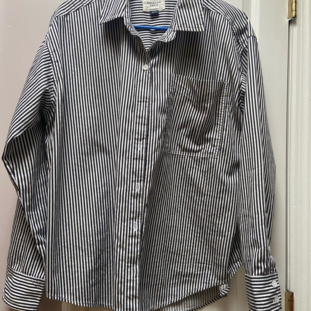 American Eagle Outfitters Black and White Striped Shirt Sz S